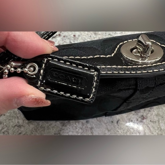 COACH Legacy Top Turnlock 2-Way Baguette Wristlet Black - Picture 7 of 10